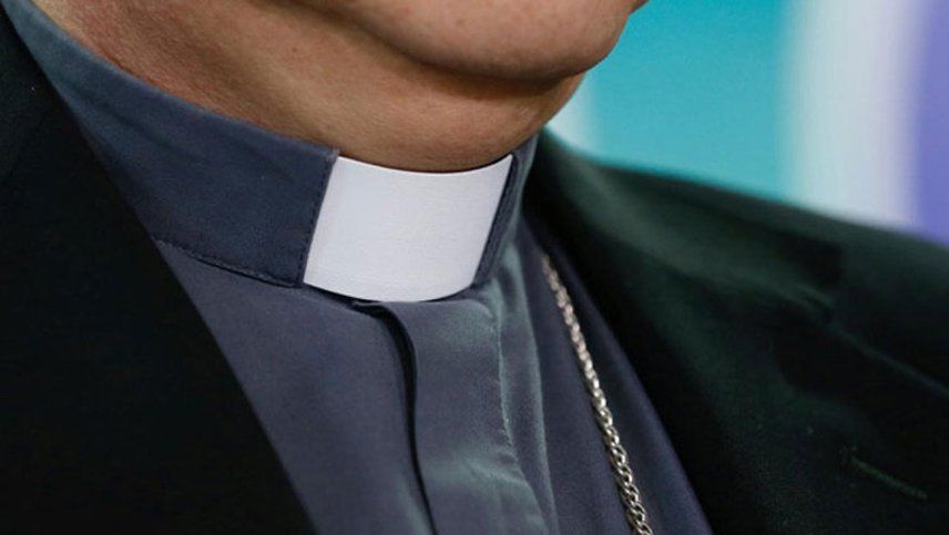 Denuncian que un sacerdote de Palmira acosó a la misma víctima 20 años después y ahora le prohíben acercarse