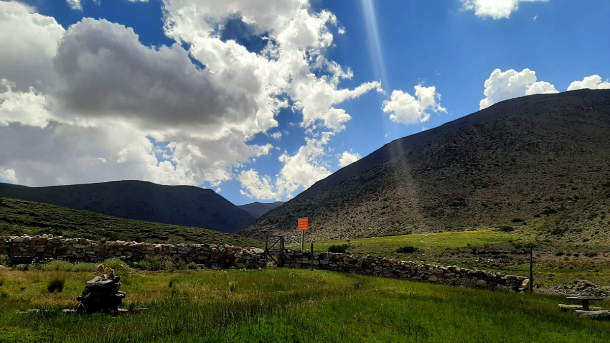 Laguna del Diamante es una reserva de inigualables atractivos turísticos a la que se accede luego de un recorrido de belleza paisajística. Laguna del Diamante es una reserva de inigualables atractivos turísticos a la que se accede luego de un recorrido de belleza paisajística.