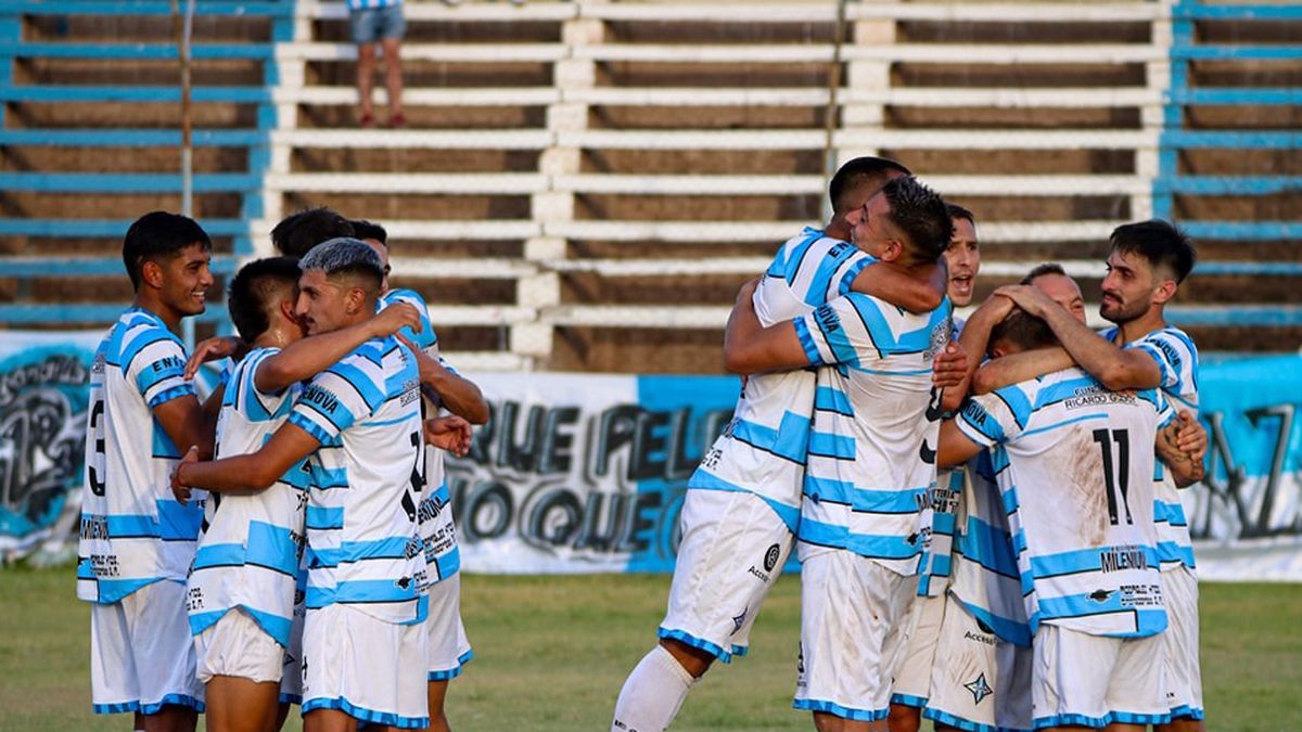 Atlético Argentino viene de ganarle a Pacífico y quiere dar el gran golpe ante Gimnasia y Esgrima.