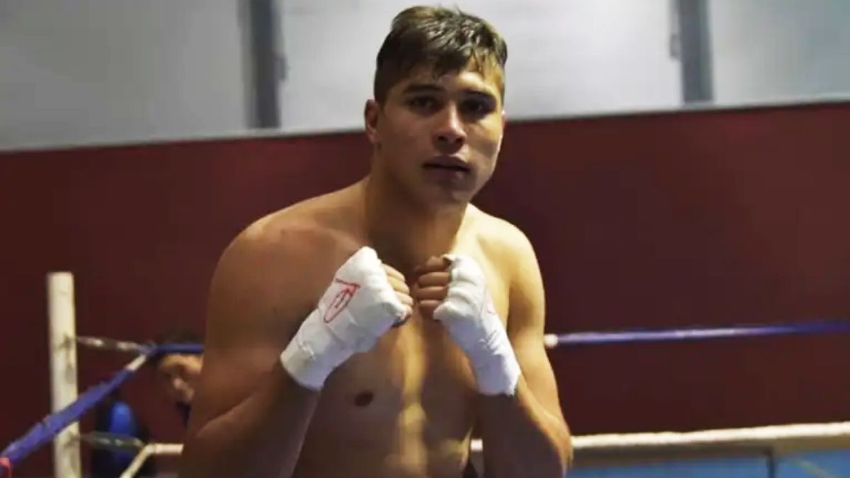 El Zurdito. Nelson Nicolás Rosalez vuelve al boxeo profesional luego de casi dos años de inactividad. El Zurdito. Nelson Nicolás Rosalez vuelve al boxeo profesional luego de casi dos años de inactividad.