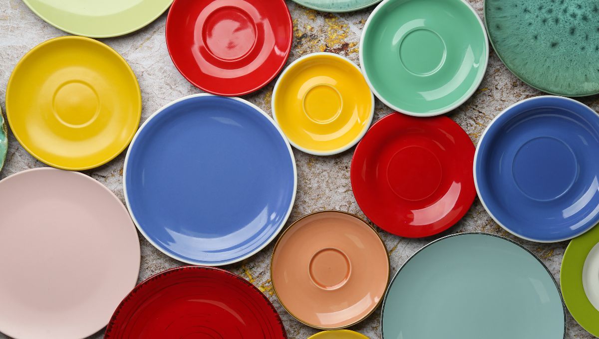 Platos de colores. Platos de colores.