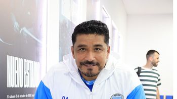 El equipo de Godoy Cruz que pondría Omar Asad para la finalísima ante Deportivo Riestra en el Feliciano Gambarte El equipo de Godoy Cruz que pondría Omar Asad para la finalísima ante Deportivo Riestra en el Feliciano Gambarte