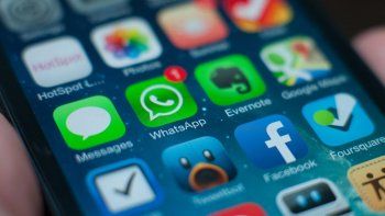 Whatsapp, un amigo: mirá el truco que permite descubrir si tu pareja es infiel