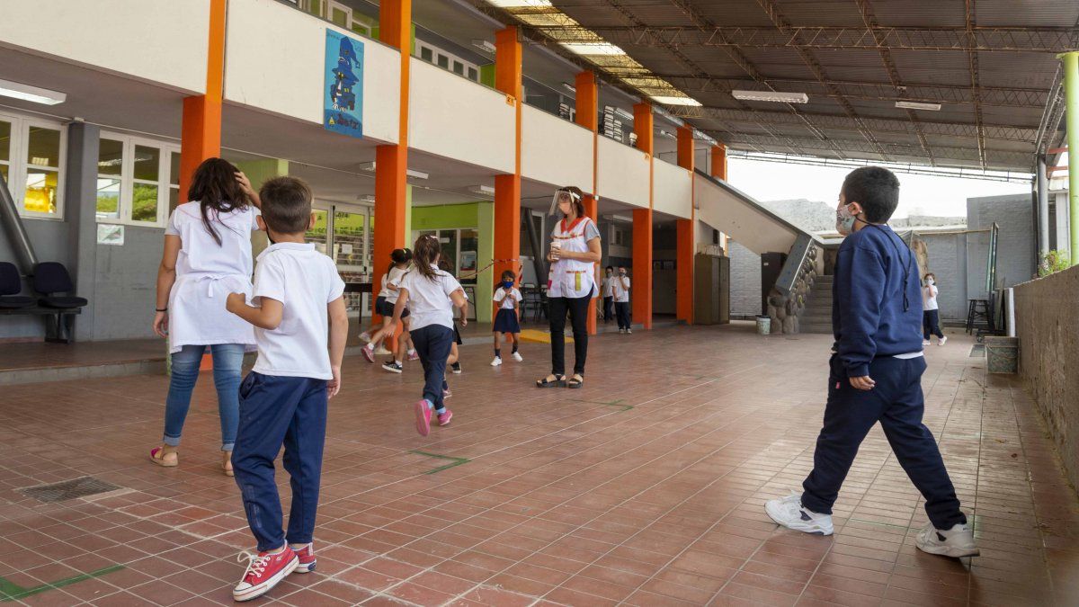 Muchos docentes dieron clases con normalidad durante el feriado del 2 de septiembre. Por la tarde se sintió más el ausentismo.