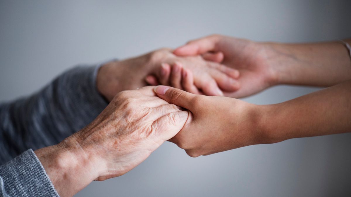 El Parkinson afecta a más de 10 millones de personas en el mundo. Tomar mate ayudaría a combatir la enfermedad El Parkinson afecta a más de 10 millones de personas en el mundo. Tomar mate ayudaría a combatir la enfermedad