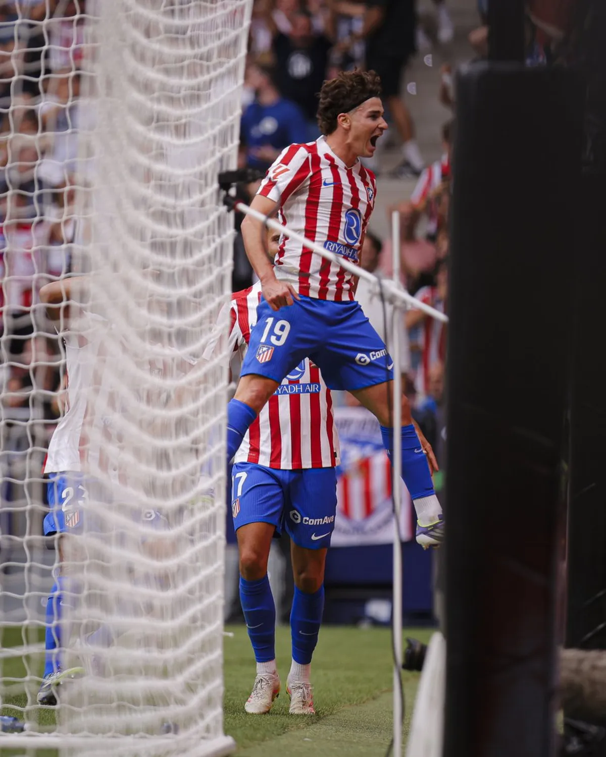 Juli&aacute;n &Aacute;lvarez es la carta goleadora del Atl&eacute;tico; en Barsa lo quieren.