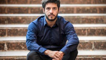 El mendocino Marco Antonio Caponi denunció al Grupo Clarín por la falta de pago de su salario