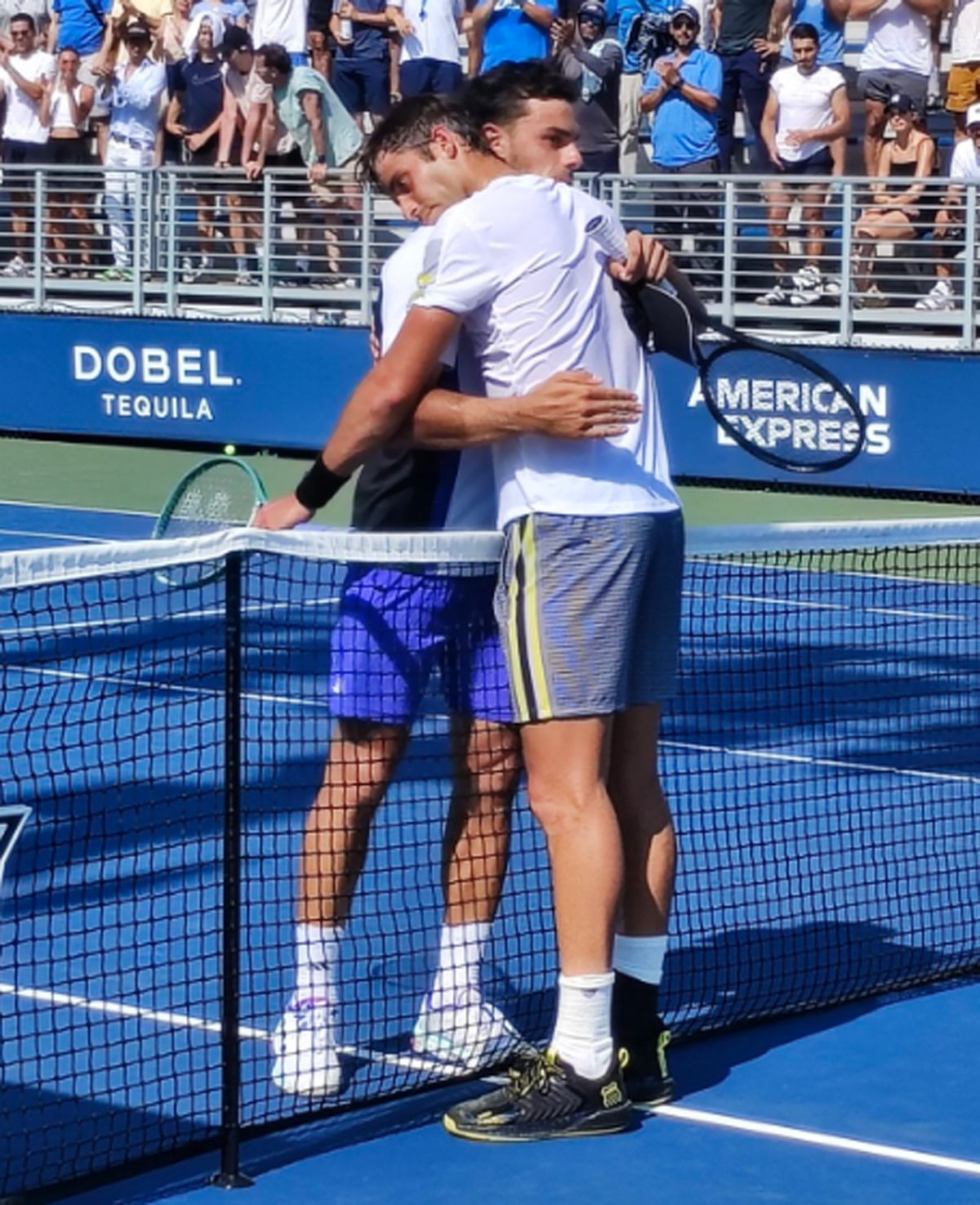 Tomás Etcheverry y Francisco Cerúndolo terminaron exhaustos por el calor en el US Open. Tomás Etcheverry y Francisco Cerúndolo terminaron exhaustos por el calor en el US Open.