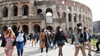 Coronavirus: se contagió en un viaje con su amante y está aislado con su esposa