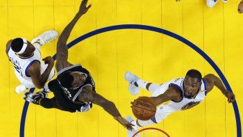 Durísimo para Manu y los Spurs