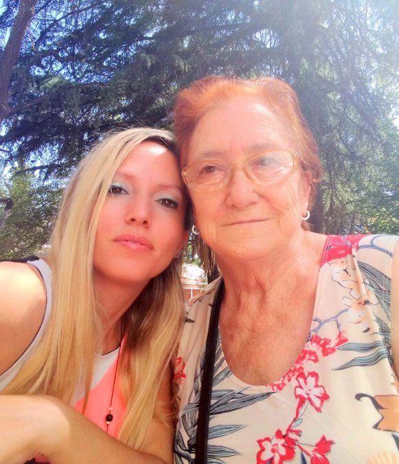 Carolina y su mamá, Elsa Río (80) también recuperada de coronavirus en Mendoza.