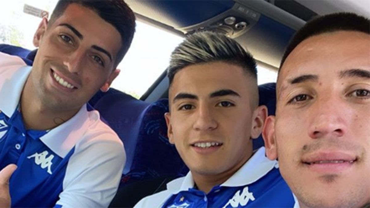 Vélez Les Levantó La Sanción A Thiago Almada Y Miguel Brizuela