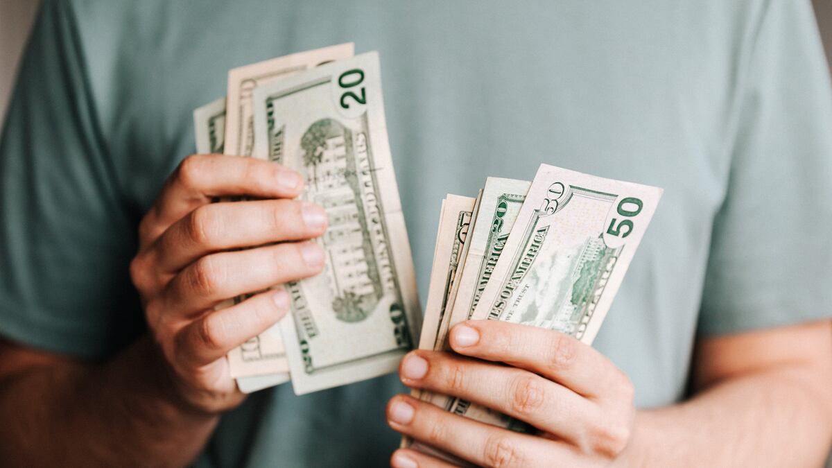 Los beneficiarios que recibirán un cheque de estímulo de hasta mil dólares en Estados Unidos Los beneficiarios que recibirán un cheque de estímulo de hasta mil dólares en Estados Unidos