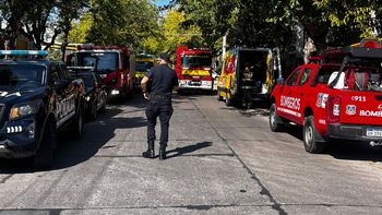 Dramático rescate de 3 personas que cayeron intoxicadas dentro de una cisterna en Dorrego