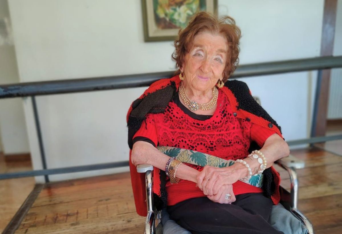 Doña Popa nació el 11 de mayo de 1925, pero sus padres la anotaron dos días después. Doña Popa nació el 11 de mayo de 1925, pero sus padres la anotaron dos días después.