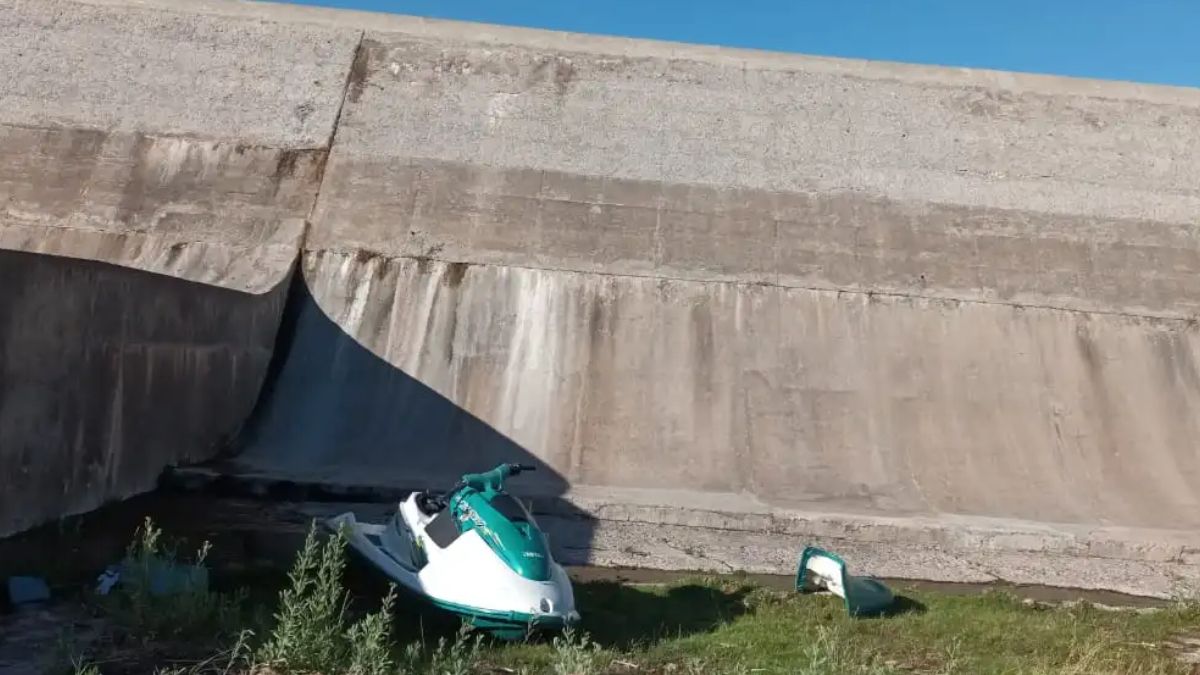 La víctima se accidentó cuando usaba una moto de agua en El Nihuil, en San Rafael. Murió cuando iba en ambulancia hacia el hospital. Imagen ilustrativa.