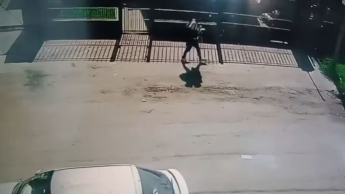 El hombre salió de su casa con su hijastro de 4 años ya sin vida rumbo a un hospital, donde quedó detenido. El hombre salió de su casa con su hijastro de 4 años ya sin vida rumbo a un hospital, donde quedó detenido.