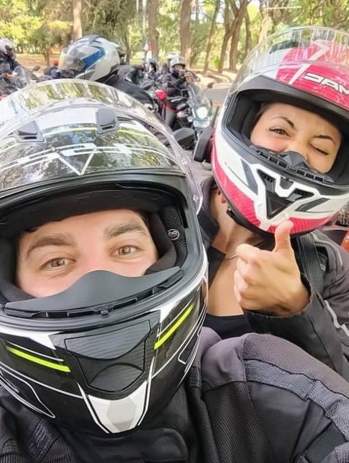 Una pareja de motociclistas que dijo presente en este evento multitudinario en Uspallata. Una pareja de motociclistas que dijo presente en este evento multitudinario en Uspallata.