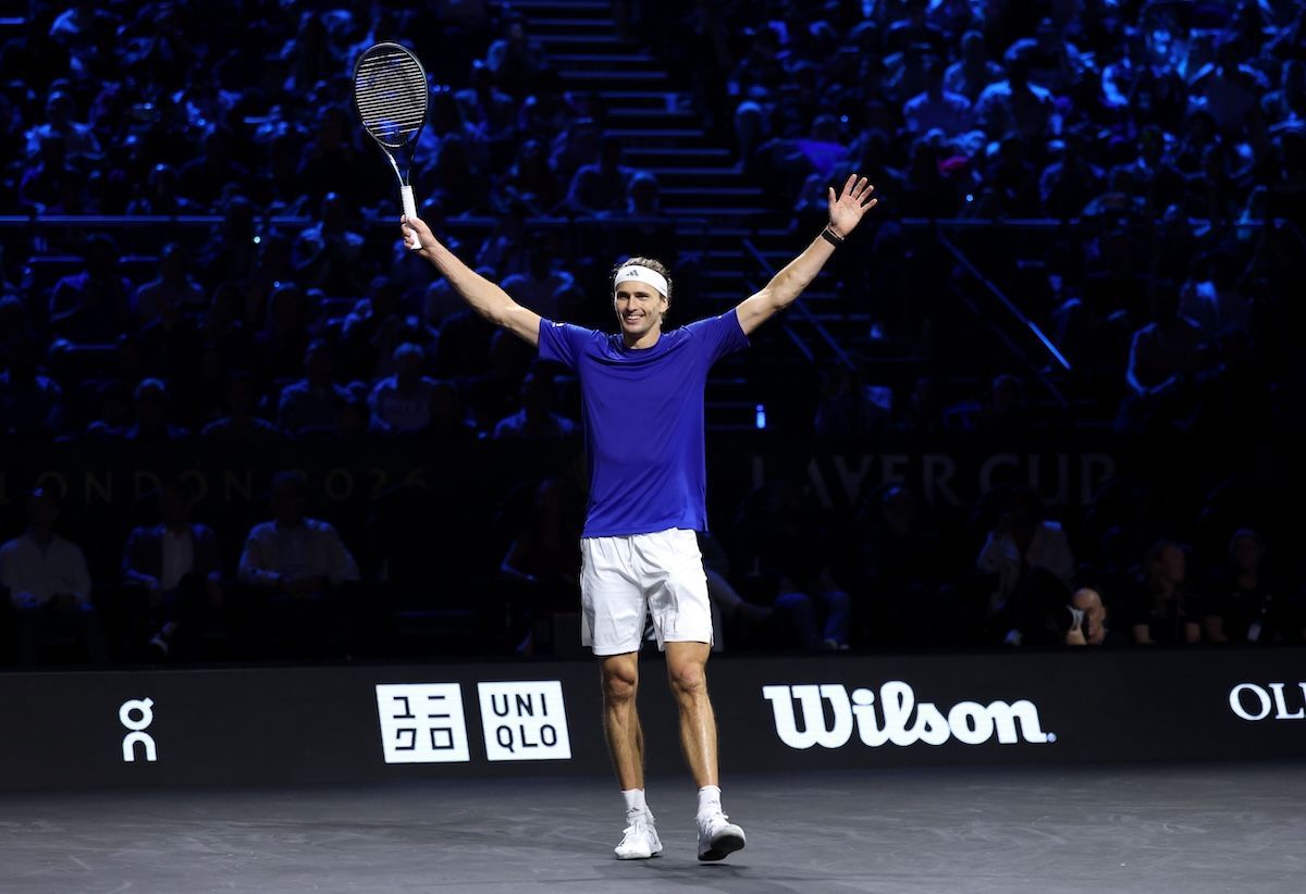 Alexander Zverev se recuperó de su derrota del sábado y aseguró el triunfo de Europa en la Laver Cup.