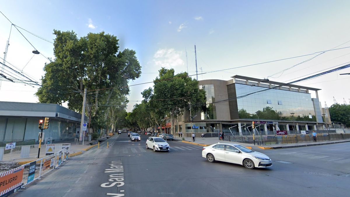 El delincuente relató que había sido atacado en la ciclovía de calle Morón y San Martín, de Capital. Todo era falso.