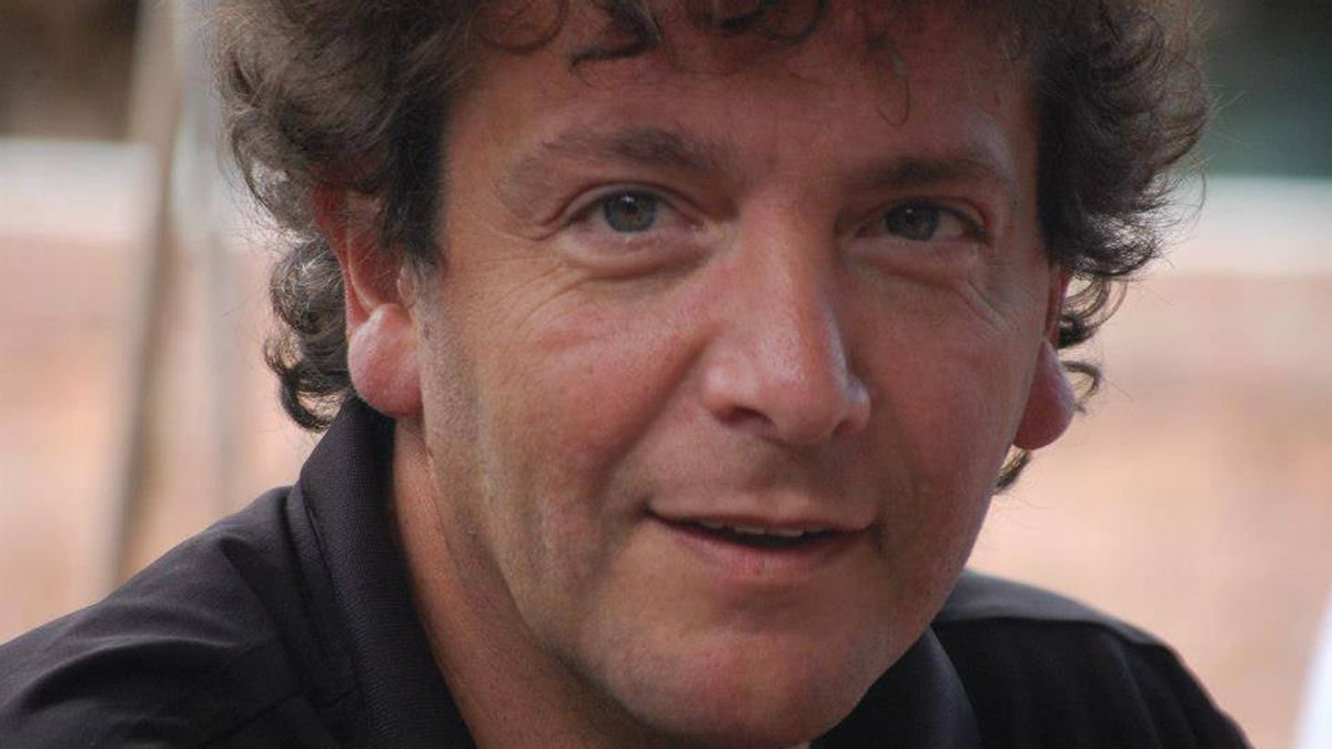 Humberto Sherl fue parte del equipo que operó a una pequeña de 10 años con cáncer de páncreas en el Notti.