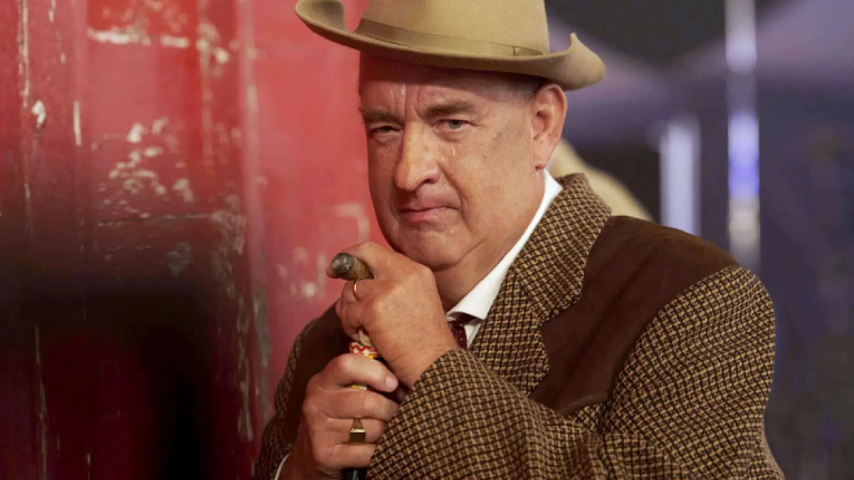 Tremendo personaje. Tom Hanks le da vida al controvertido promotor de Elvis, Tom Parker. Tremendo personaje. Tom Hanks le da vida al controvertido promotor de Elvis, Tom Parker.