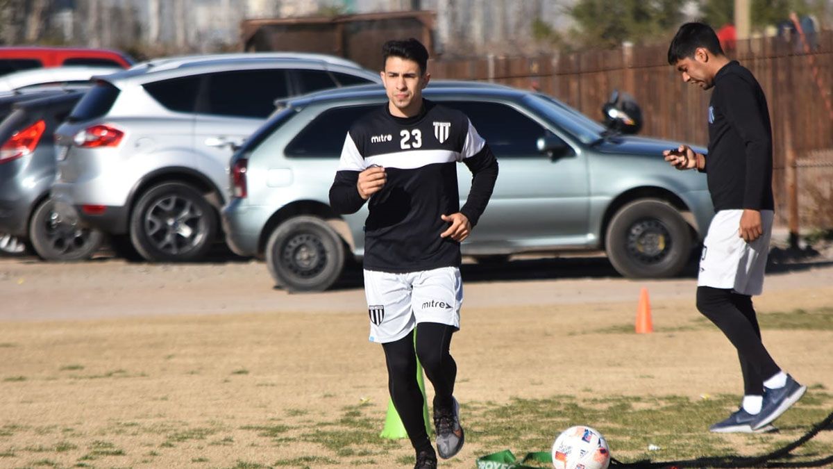 Leandro Ciccolini podr&aacute; debutar en la segunda rueda de la Primera Nacional.