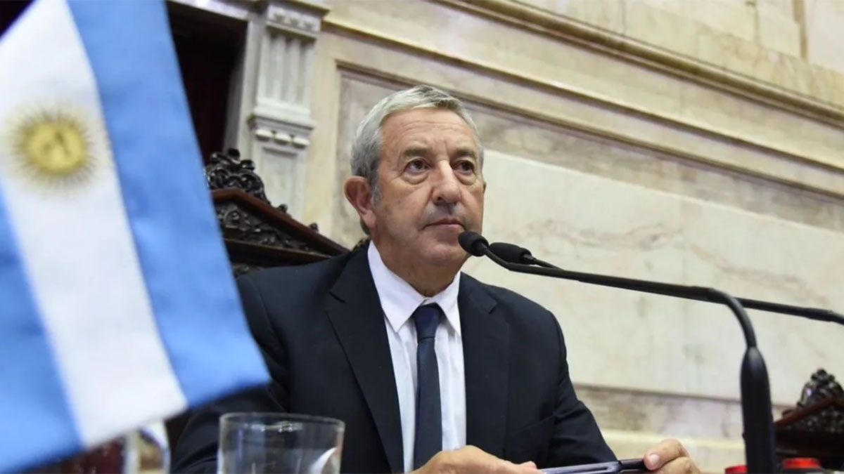 El diputado mendocino Julio Cobos pidió este viernes al Poder Ejecutivo que se prorrogue el congelamiento de los créditos UVA.