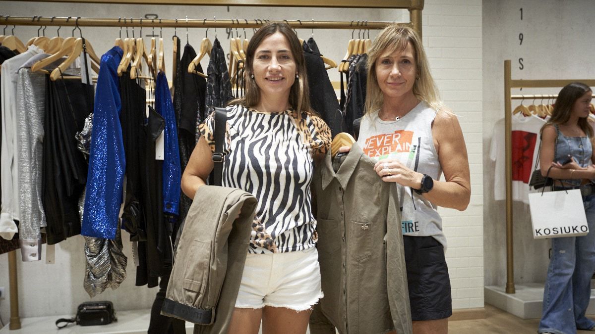 Ana Laura lambertucci y Cecilia Lambertucci. Ana Laura lambertucci y Cecilia Lambertucci.