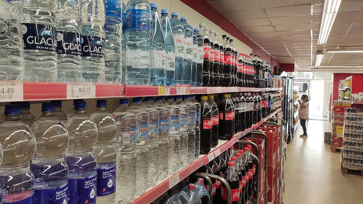 El segmento de Alimentos y bebidas aumentó 4,2% mensual y así, según el estimador, volvió a superar al nivel general de inflación.