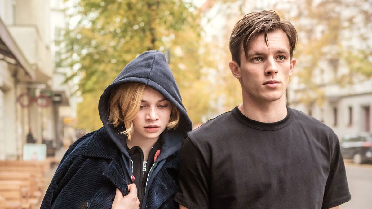 Luna Wedler y Jannis Niewöhner arrasan con sus personajes principales en la película de Netflix. Luna Wedler y Jannis Niewöhner arrasan con sus personajes principales en la película de Netflix.