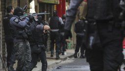 Mientras la Fiscalía Federal de Brasil pidió una investigación sobre el accionar policial, el presidente Jair Bolsonaro reivindicó la masacre en una favela de Rìo de Janeiro, donde murieron 27 personas&nbsp;
