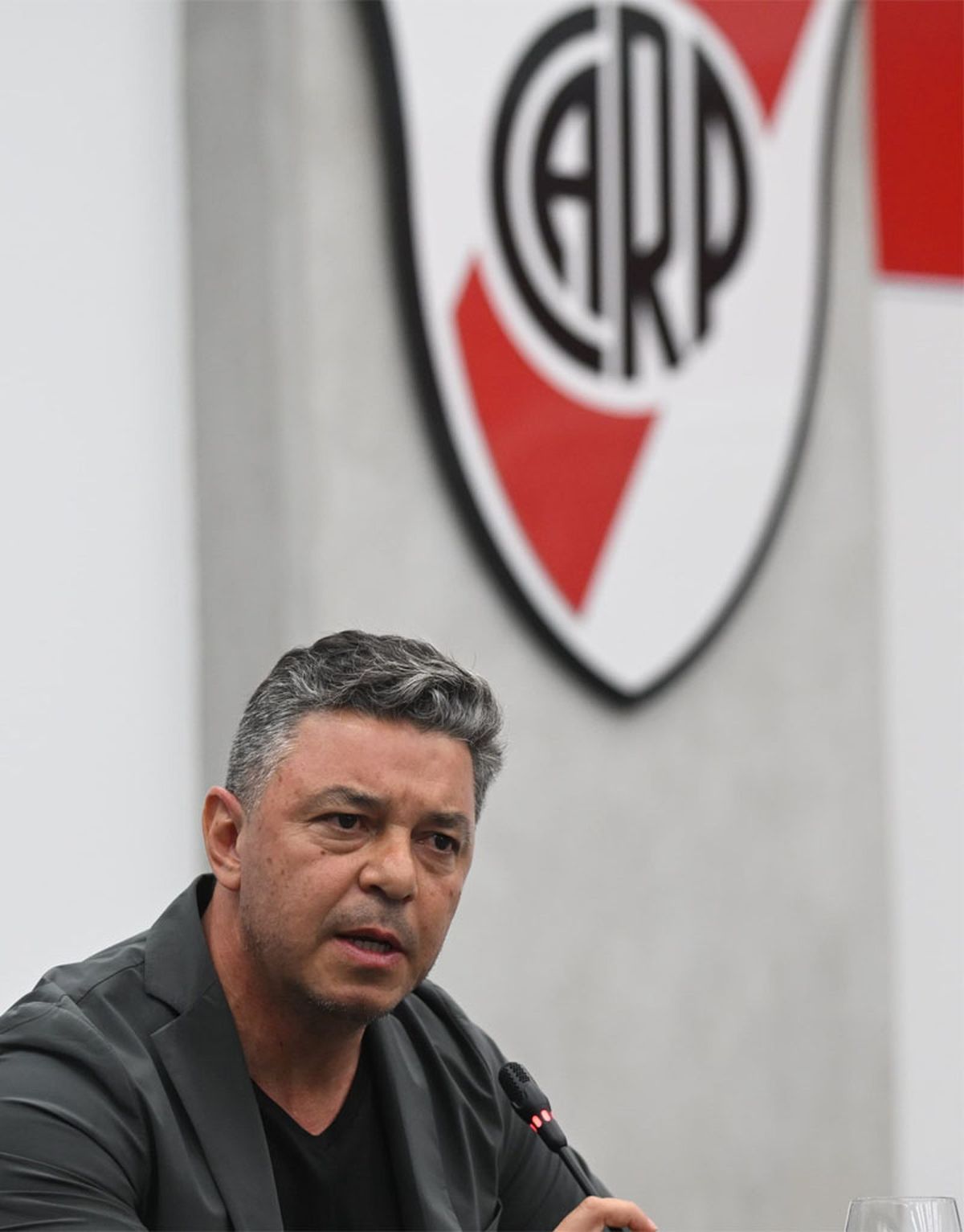 Gallardo necesita obtener un triunfo con River.