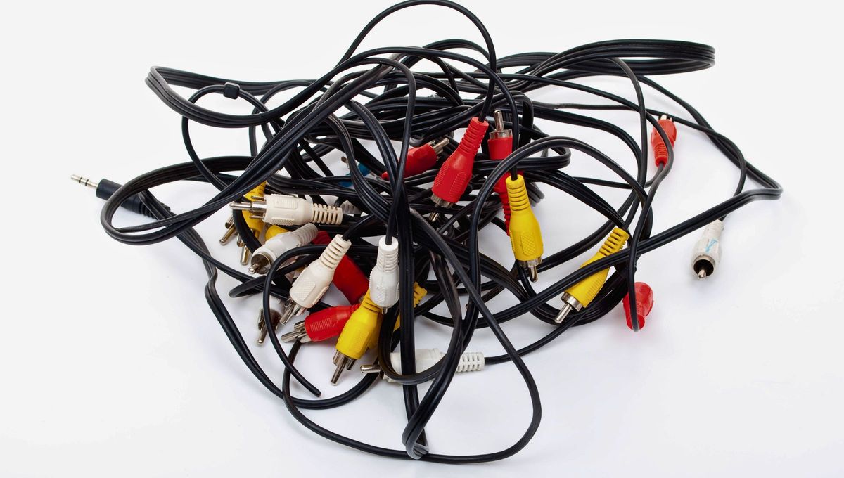 Ni tirarlos ni venderlos: quien tiene cables viejos