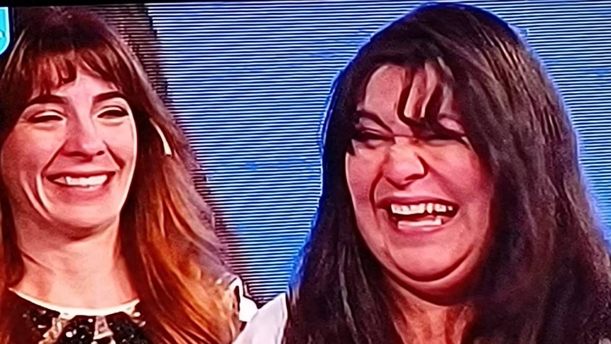 En el programa de TN, el domingo a la noche, sin poder creer que fue elegida por un jurado exigente como la docente inspiradora del año. En el programa de TN, el domingo a la noche, sin poder creer que fue elegida por un jurado exigente como la docente inspiradora del año.