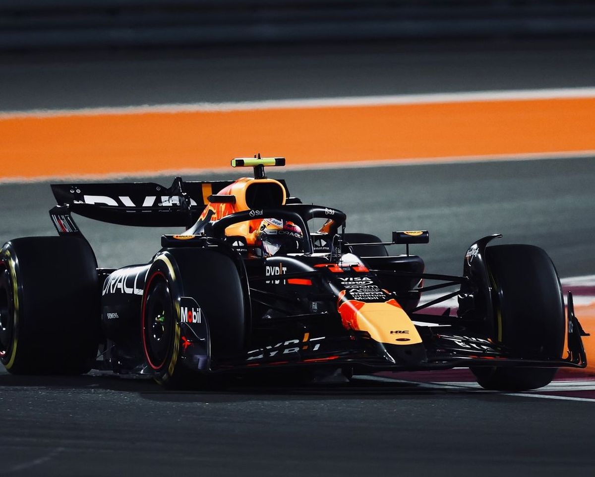 Checo cerró un mal año a bordo de Red Bull. Checo cerró un mal año a bordo de Red Bull.