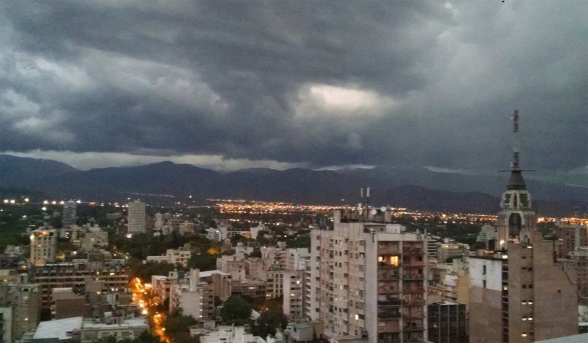 Alerta por tormentas en Mendoza. 