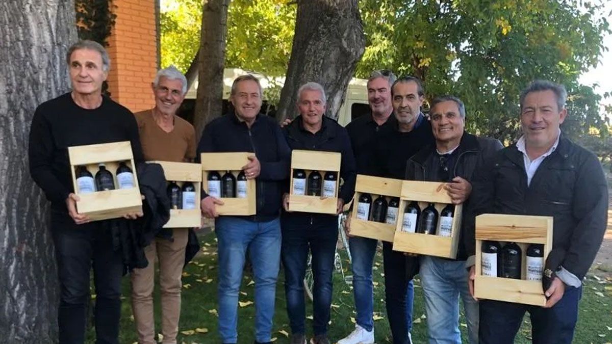 Un lujo: los campeones del Mundial 86 llegaron a Mendoza para presentar sus vinos