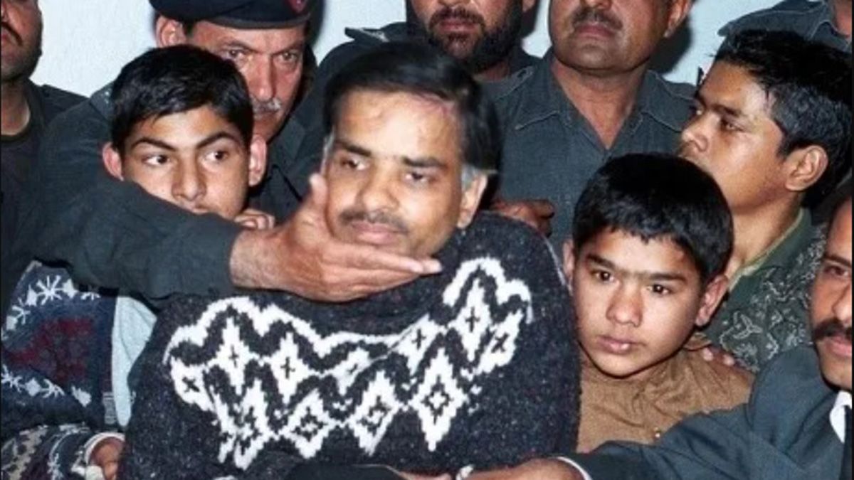 "El monstruo de Lahore", que violó y mató a 100 niños y adolescente, fue condenado a la horca por la Justicia de Pakistán "El monstruo de Lahore", que violó y mató a 100 niños y adolescente, fue condenado a la horca por la Justicia de Pakistán