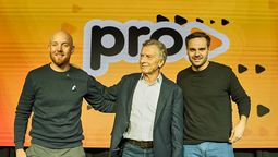 Esteban Allasino, junto a Mauricio Macri y Gabriel Pradines en el acto de relanzamiento del PRO en Mendoza. Esteban Allasino, junto a Mauricio Macri y Gabriel Pradines en el acto de relanzamiento del PRO en Mendoza.