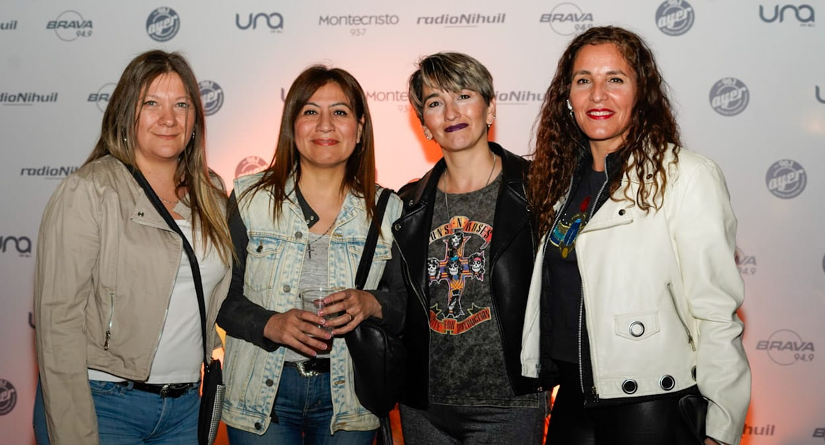 Carolina Zuquetti, Analía Luna, Debora Oropel y&nbsp; Lorena Galesi, oyentes en el festejo de Nihuil y FM Ayer.