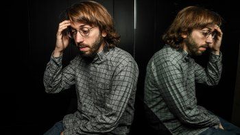 Un improvisado director de cine porno, montevideano y en apuros llega a la cartelera de cine de Mendoza