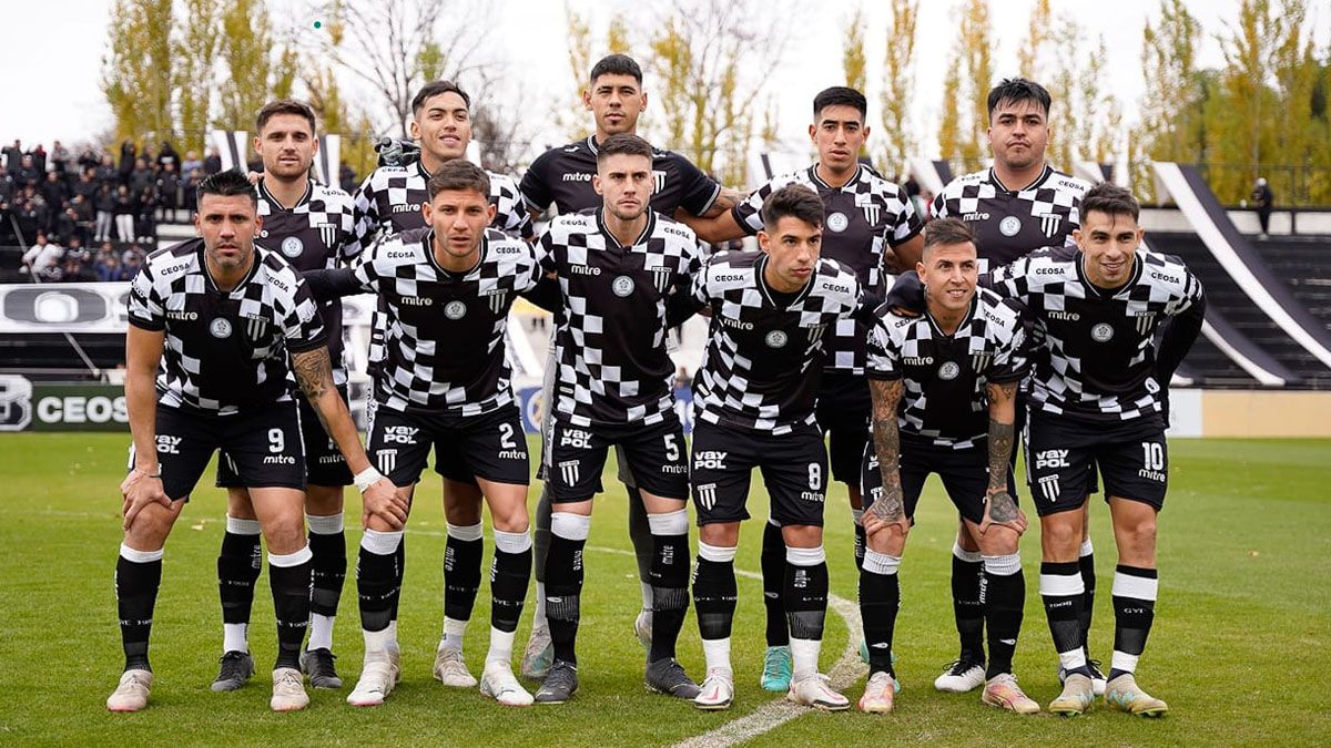 Gimnasia venció a Brown de Adrogué y está cerca de clasificar al Reducido. Gimnasia venció a Brown de Adrogué y está cerca de clasificar al Reducido. 
