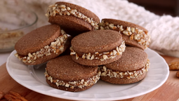 Video ¿cómo hacer alfajores de nuez rellenos de dulce de leche en casa