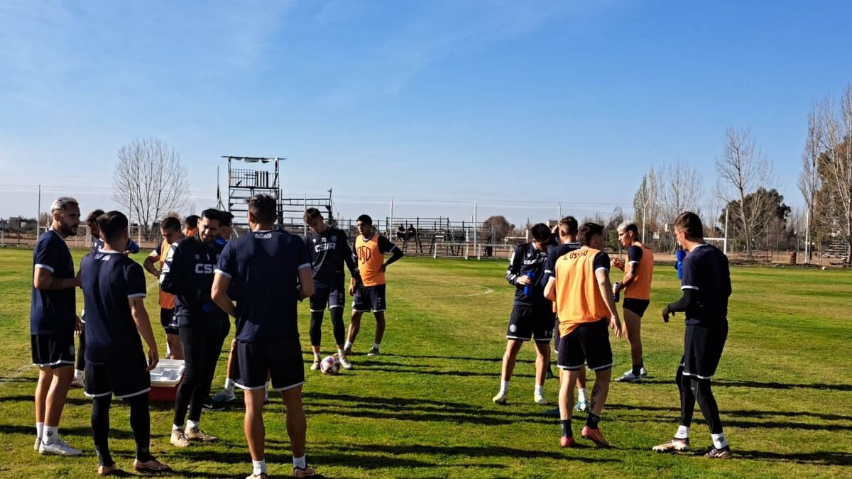 Independiente Rivadavia entrenó en la Ciudad Deportiva, enfocado en el duelo ante Chacarita en el Gargantini.
