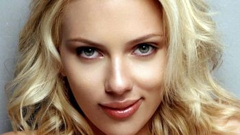 El día que Scarlett Johansson casi llora por los abucheos a una de sus películas