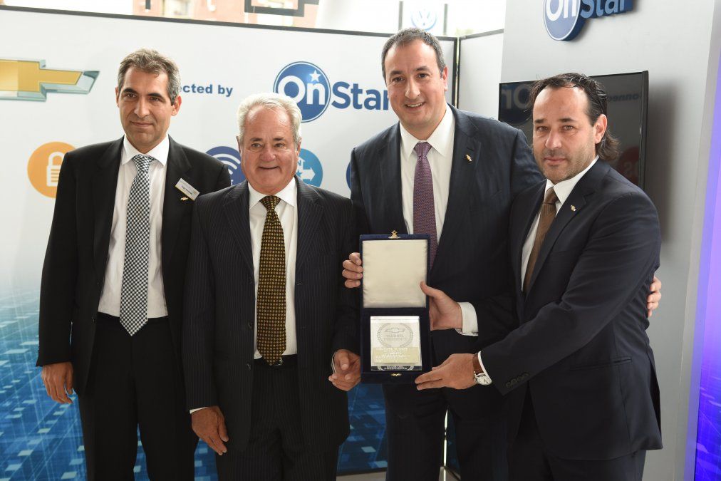 Yacopini recibió el premio Club del Presidente 2015