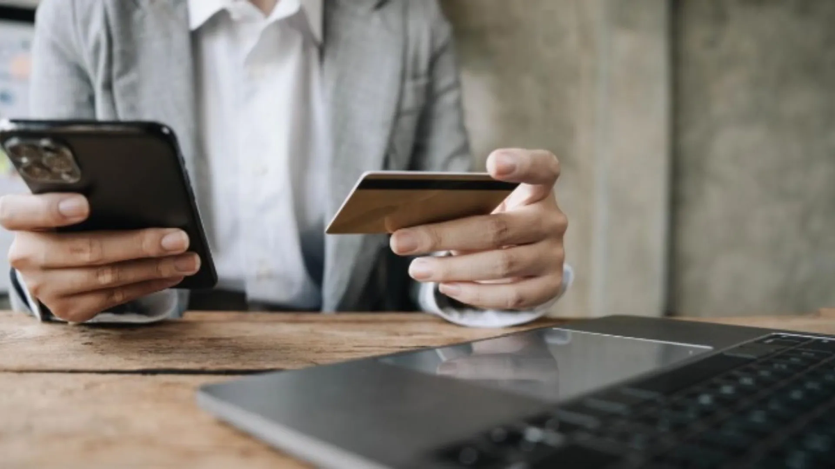 Por qué no se debe transferir plata cuando te conectas a una red wifi pública Por qué no se debe transferir plata cuando te conectas a una red wifi pública