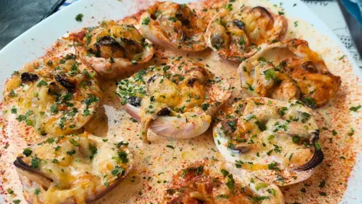 Los mariscos son una de las opciones en este bodegón.