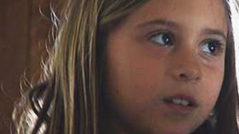 El tristemente alegre último video de una niña antes de aparecer asesinada en una valija